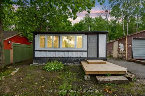 27 Earldom Boulevard, ON L0K 1R0