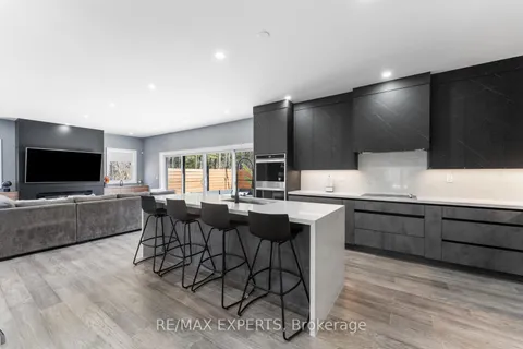 11 Joliet Crescent, ON L9M 0G3