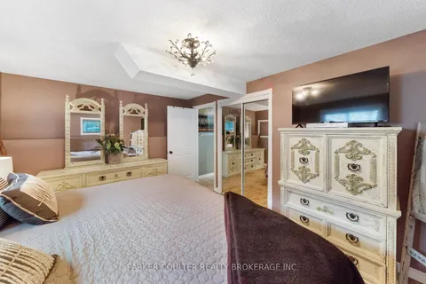 7 Coles Court, ON L9Z 1H5