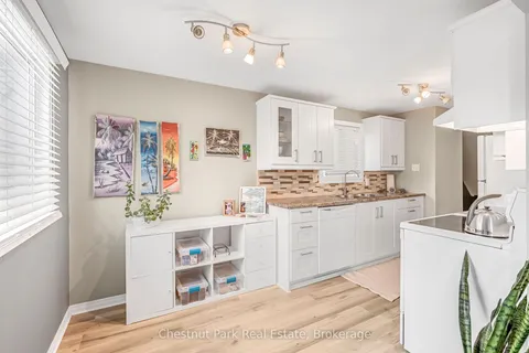 204 Hickling Trail, ON L4M 5X4