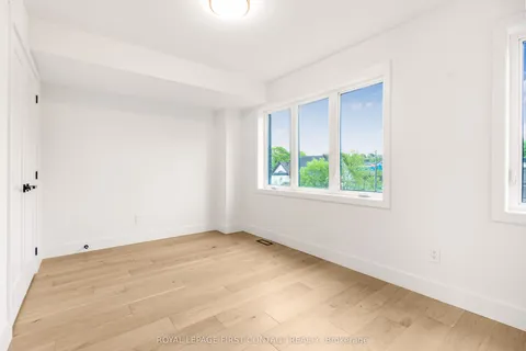 4 Alderwood Lane, ON L4N 3J2