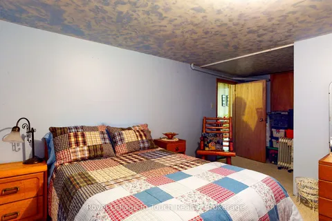 14 Seneca Crescent, ON L9M 0C9