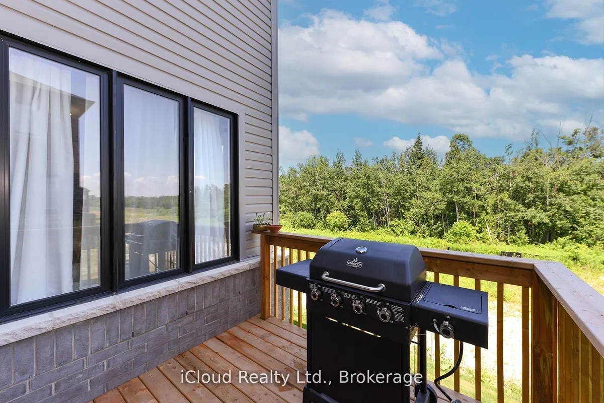 114 Thicketwood Avenue, ON L9J 0W8