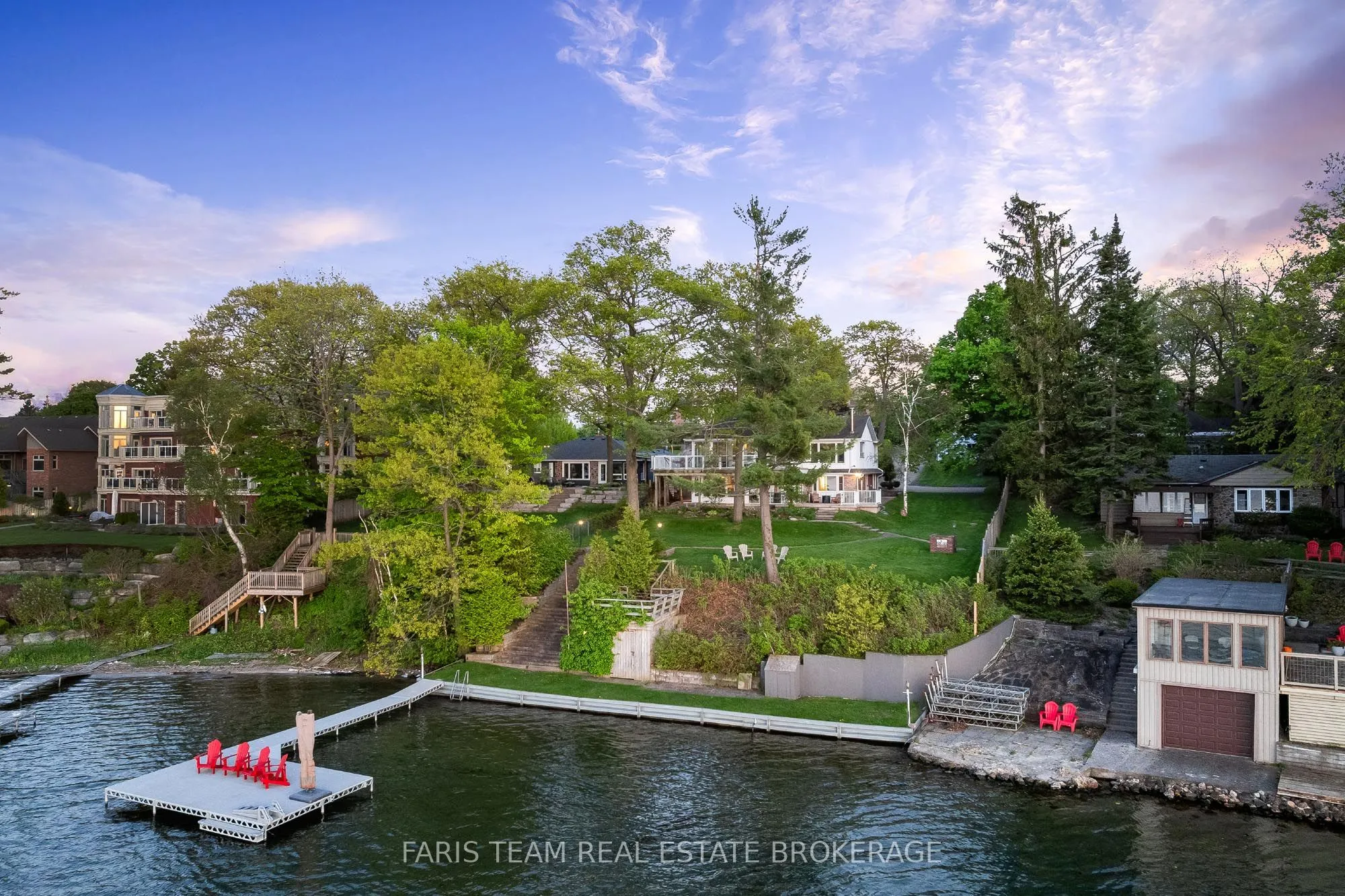 10 White Oaks Road, ON L4N 4C1