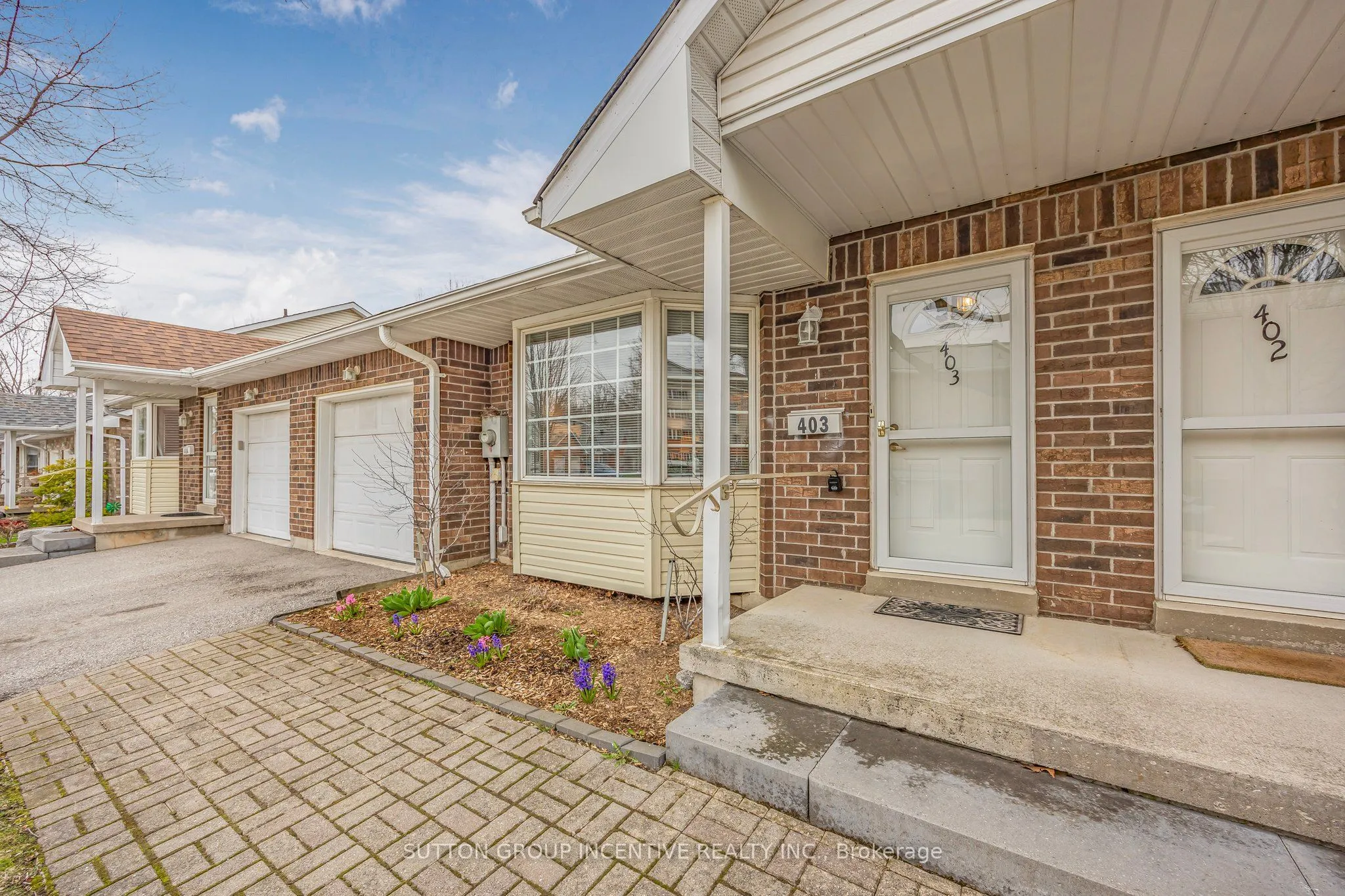 Condo Townhouse interior view at 40 Museum Drive Orillia