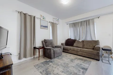 33 Pumpkin Corner Crescent, ON L9J 0C2