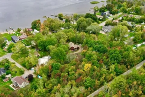 7 Moore Avenue, ON L0K 2A0