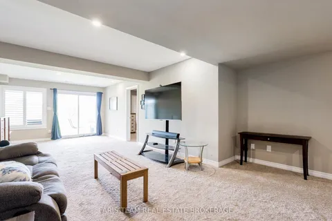 8 Chamberlain Crescent, ON L9M 0A5