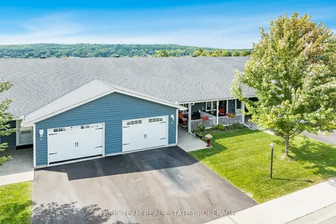 8 Chamberlain Crescent, ON L9M 0A5