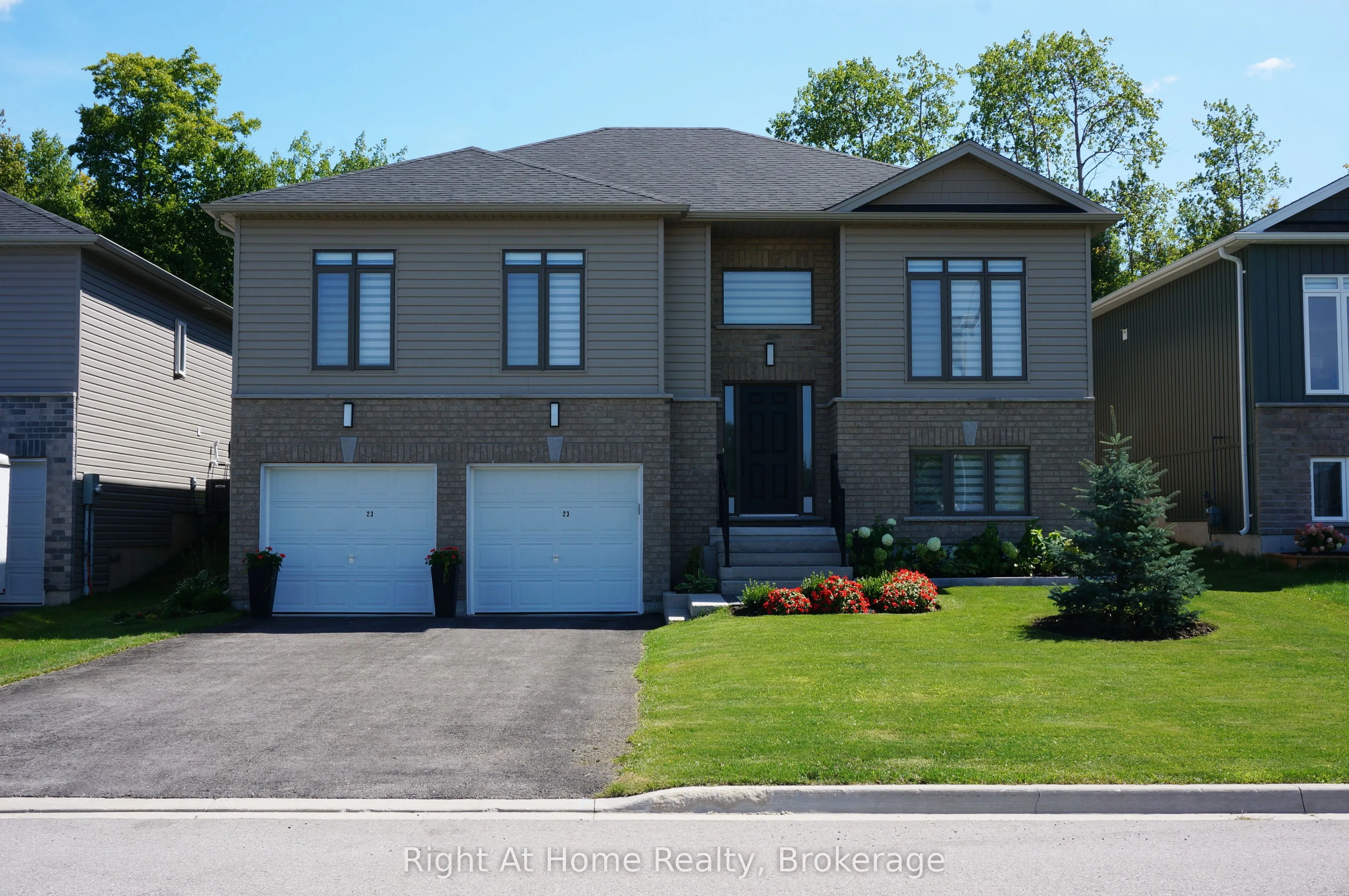 23 Ralph Dalton Boulevard, ON L0K 2A0