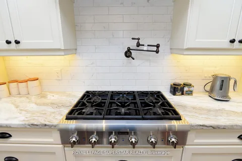 9 Black Creek Trail, ON L9X 0J2