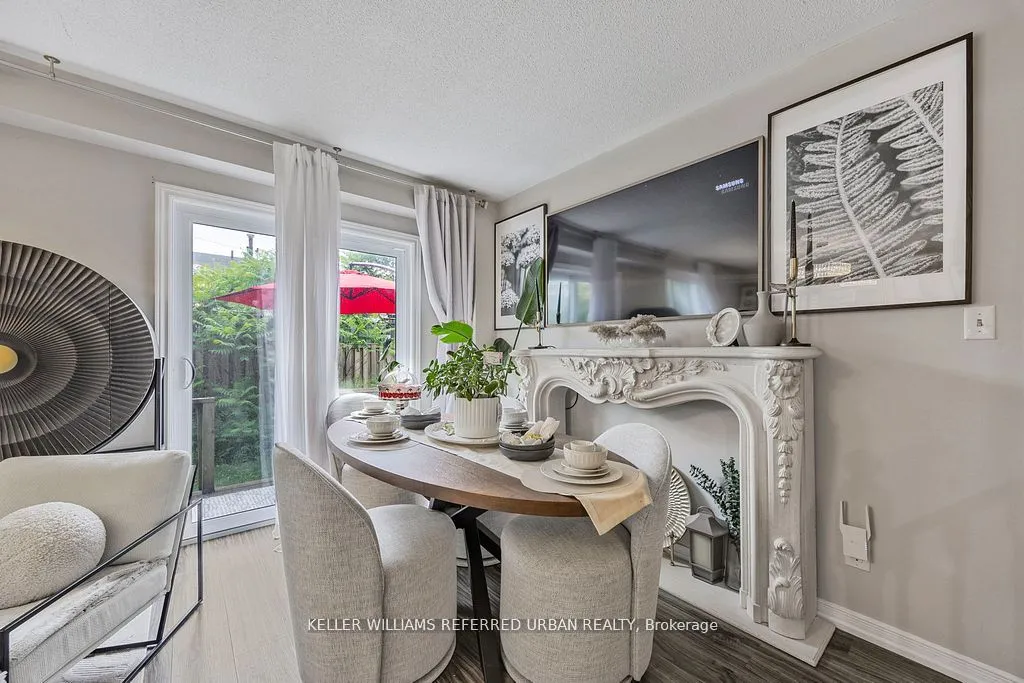 Condo Townhouse kitchen at 325 West N Street Orillia