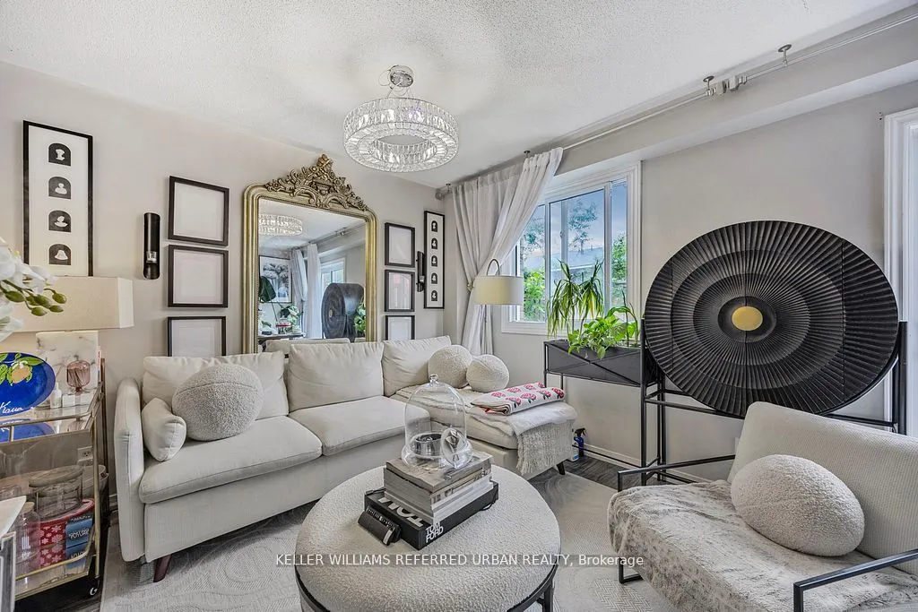 Condo Townhouse living room at 325 West N Street Orillia