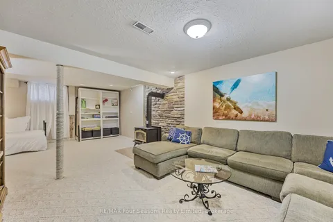 3 Sydenham Trail, ON L0M 1H0