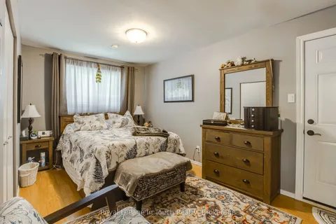 206 Lindsay Street, ON L4R 2T9