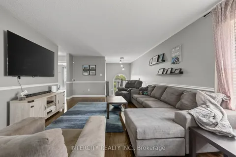 132 Dean Avenue, ON L4N 0V6