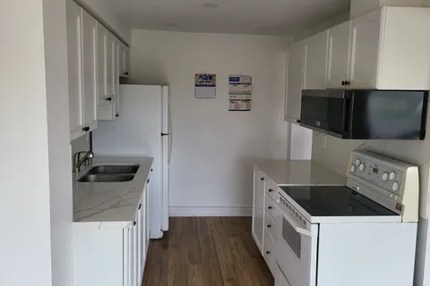 42 Larkin Drive, ON L4M 7B2