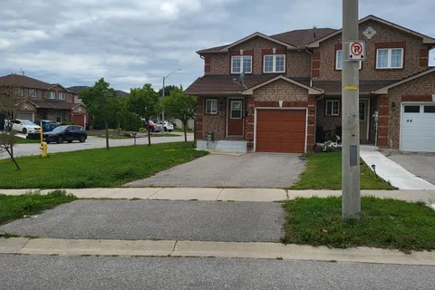 42 Larkin Drive, ON L4M 7B2