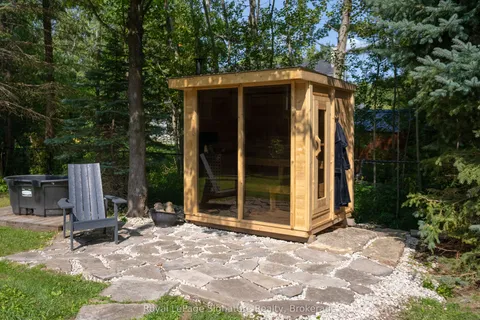 8302 POPLAR Side Road, ON L9Y 3Y9