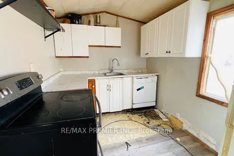 26 George Avenue, ON L9Z 2X9