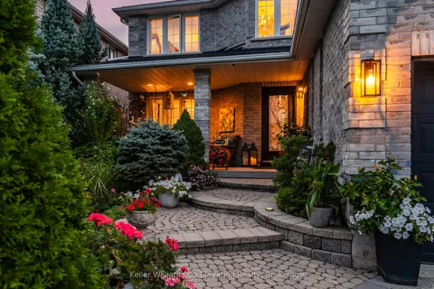 136 Birchwood Drive, ON L4M 6Y1