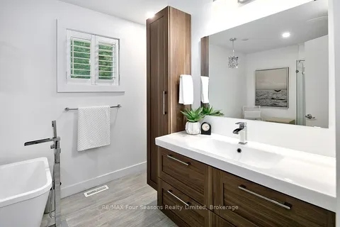 5259 Sunnidale Concession  5 Road, ON L0M 1N0