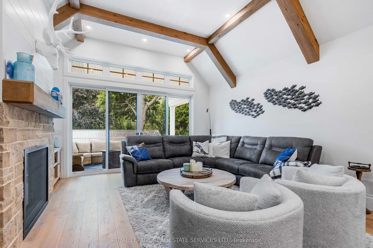 53 Niagara Street, ON L9Y 3X1