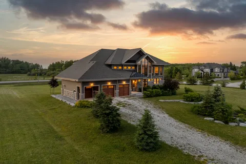 11 WINDROSE VALLEY Boulevard, ON L9Y 0K2