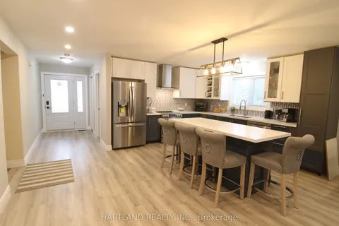 22 Berkely Street, ON L9Z 2N6