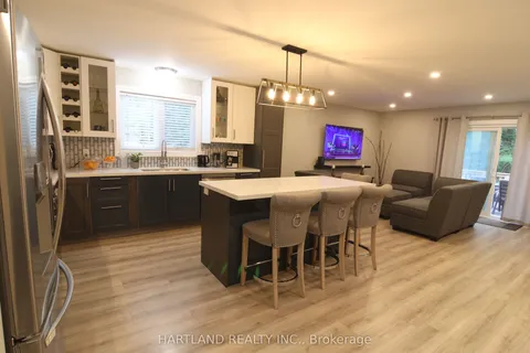 22 Berkely Street, ON L9Z 2N6