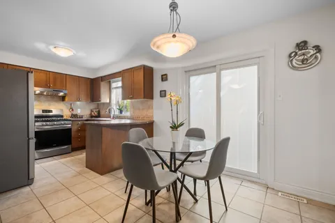 45 White Elm Road, ON L4N 0E5