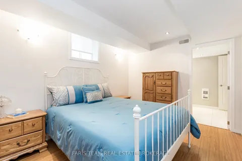 10 Westminster Circle, ON L4M 0A3