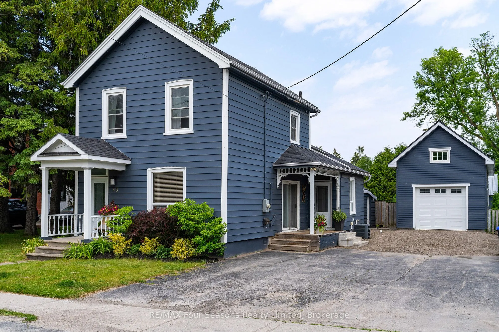 43 Cedar Street, ON L9Y 3A4