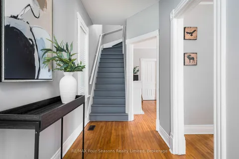 43 Cedar Street, ON L9Y 3A4