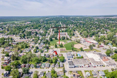 132 Dunedin Street, ON L3V 5T7