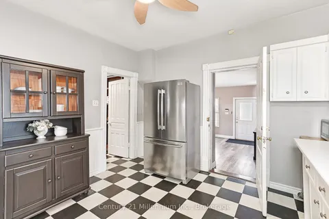 117 Elm Street, ON L9Y 3J3