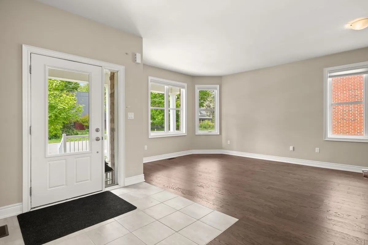 213 Mary Street, ON L0M 1G0