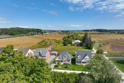 213 Mary Street, ON L0M 1G0