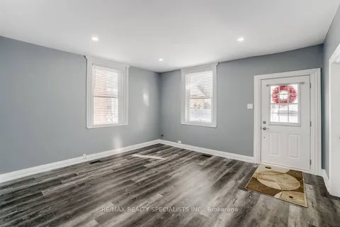 44 Sanford Street, ON L4N 3C4