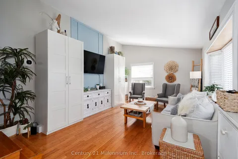 42 NIAGARA Street, ON L9Y 3X2