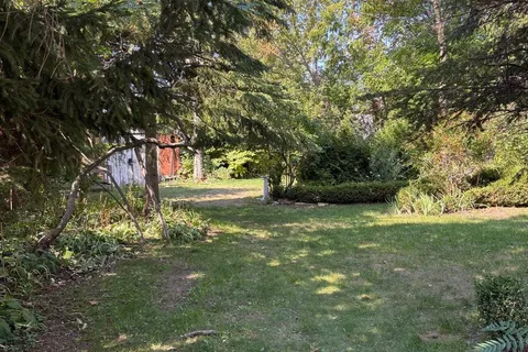 304 Saint Paul Street, ON L9Y 3P7