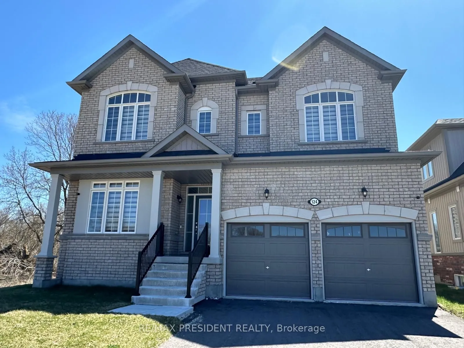 124 Kirby Avenue, ON L9Y 4C5