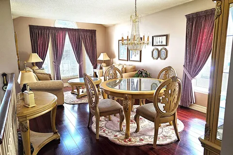 28 Cranberry Heights, ON L9Z 1M9