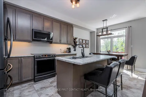 8 Nautical Lane, ON L9Z 0G1