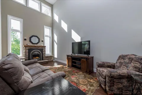 8 Nautical Lane, ON L9Z 0G1