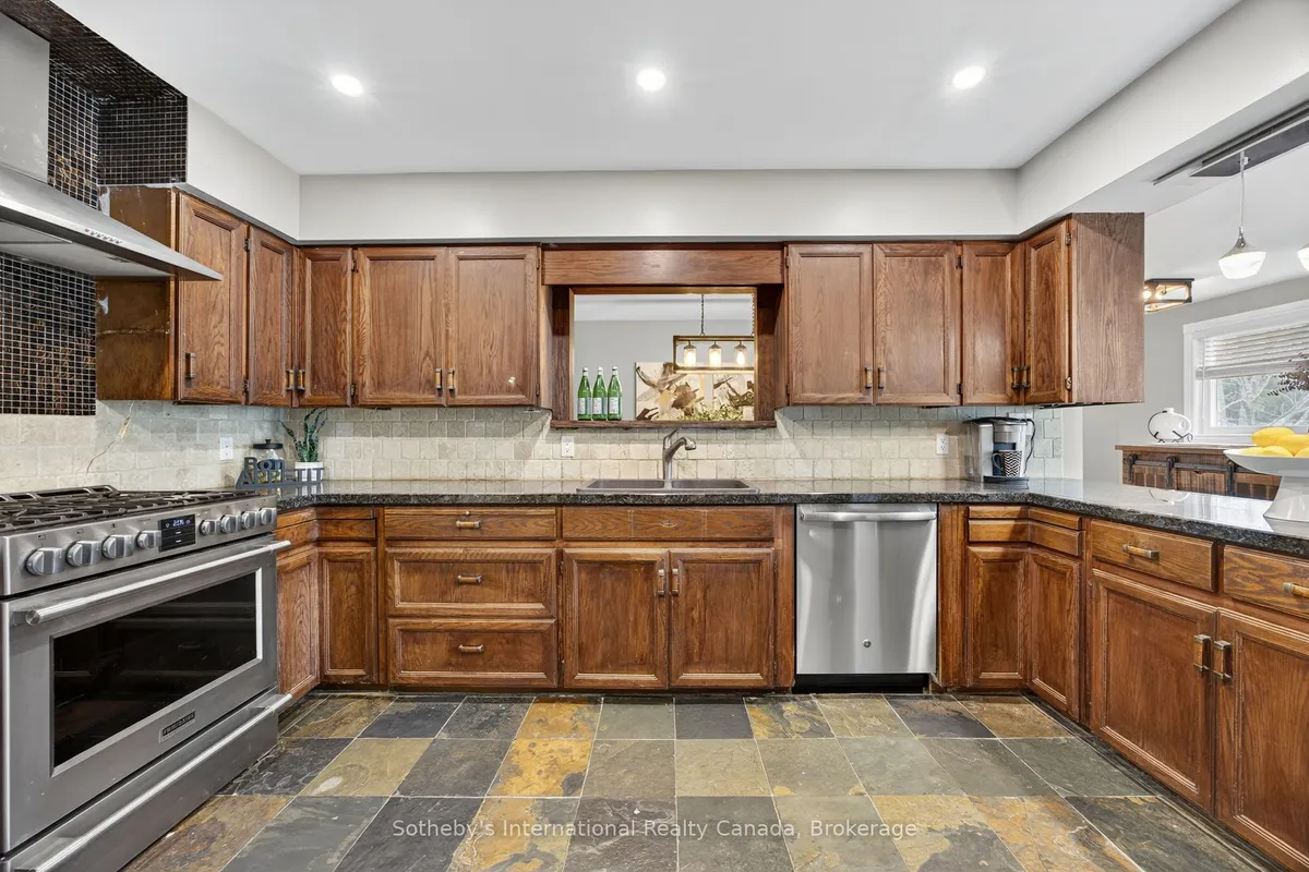 79 Caroline Street, ON L0M 1G0