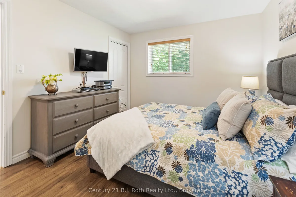 60 Donlands Court, ON L0K 1E0