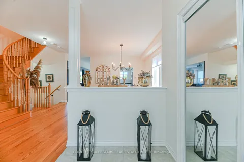 9 Academy Avenue, ON L9Z 1J4