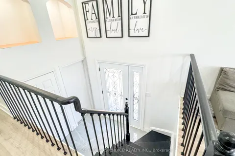 18 Ward Drive, ON L4N 7N9