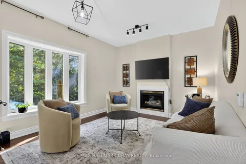 7 Porcupine Circle, ON L4N 7Z6